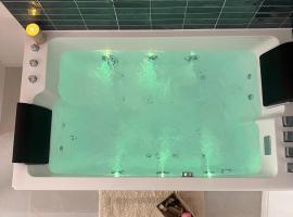 Love room - Casa Lova, love hotel en Saussan