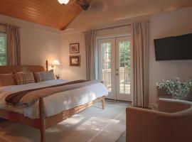 Amicalola Apartment on Lookout Mountain，位于Lookout Mountain的住宿加早餐旅馆