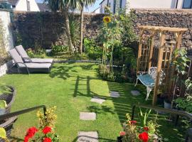 North Coast Retreat, villa in Portstewart