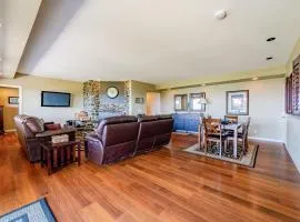 Whale Rock Suite #2