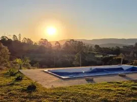 Sítio Âmbar - Piscina, Wi-fi e lago de pesca !