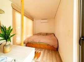 Minimalist Surf, Pool, AC, Icebath, Yoga, Saladita, 50m to Surf