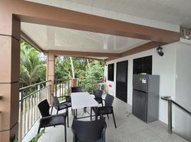 Eagles Nest Beach Resort Room 1, hotel in Samal