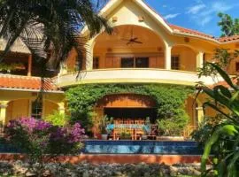 Birders' Paradise with Private Pool & Epic Views