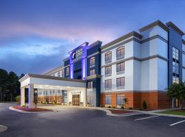 Holiday Inn Express Fayetteville Fort Bragg by IHG, hotel in Fayetteville