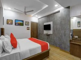 Hotel O R S Palace