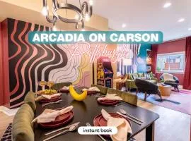 Themed Property on Carson St with Hot Tub