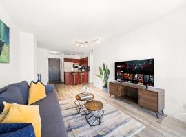 Chic 1BR Downtown Getaway w King Bed, lejlighed i Toronto