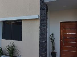 Duplex UNI, hotel in Encarnación