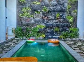 Loft Hideaway Villa with Sofa Bed Central Canggu
