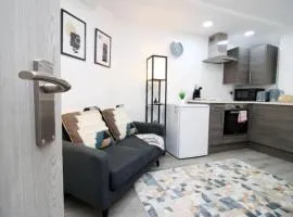 Cosy Luxury Cardiff Escape