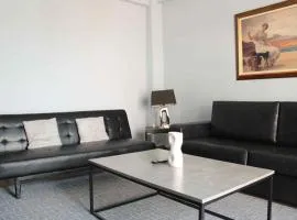 Sarris apartment
