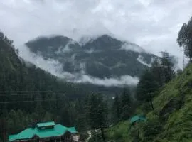 Daksh Guesthouse