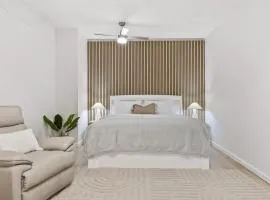 The Coastal Retreat Two-unit Oasis