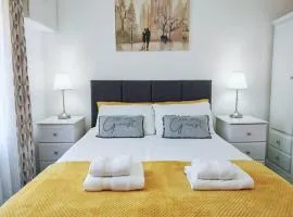 Holiday home with private Garden and mountain view