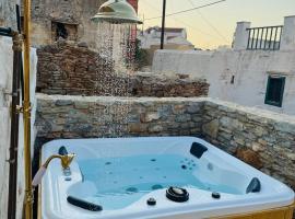 Villa Kastrouna, with private heated jacuzzi, self-catering accommodation sa S&yacute;mi