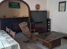 Maison familiale à Maillé avec vélos, Hotel in Maillé