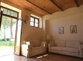 Historic Farmhouse Overlooking San Gimignano