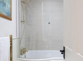 Lyminster Court Cottages, Hotel in Lyminster