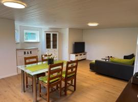 Gro&szlig;e Wohnung am Segelflugplatz, &mu;έ&rho;&omicron;&sigmaf; &gamma;&iota;&alpha; &nu;&alpha; &mu;&epsilon;ί&nu;&epsilon;&tau;&epsilon; &sigma;&epsilon; Marpingen