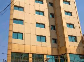 Hôtel Sindz Palace, hotel poblíž Letiště Yaoundé Ville - YAO, Yaoundé