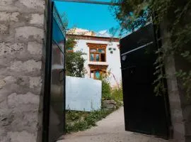 Zangla Eco Homestay