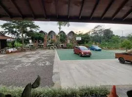 Villa Saung Wira
