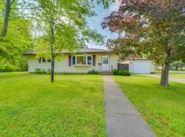 Sunny Cloquet Home - 2 Mi to St Louis River!