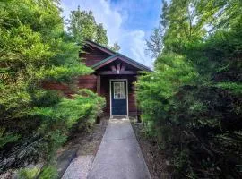 Couples Getaway Hot Tub & Mountain View