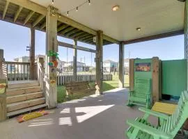 Walk to Shore Crystal Beach Coastal Home!