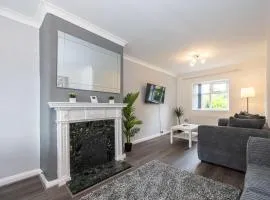 Bright and Modern 2 Bed Home w Garden in Liverpool