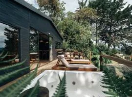 The Ultimate Group House with Jacuzzi and Amazing View