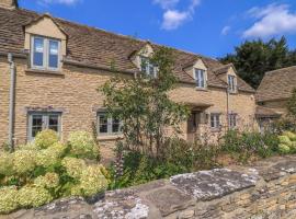Easter Cottage, hotel near RAF Brize Norton - BZZ, 