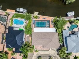 Palm Island Life - Heated Pool, Canal Front, Fire Pit, Walk to Siesta Beach