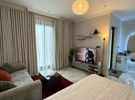 Modern Studio, Self-Entry, 2 min to Sea