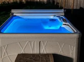 Prime Austin - Jacuzzi Firepit and BBQ