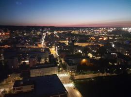 SEA TOWERS 28th floor! SKY PENTHOUSE! Panoramic SEA & CITY VIEWS from Glass Corner TRIANGLE! Terrace! Sailing in the heaven feels like a King!, hotel v Gdyni