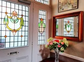 Hunters Lodge Guest House