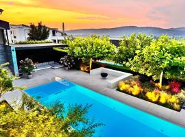 Paradisio Poolsuite Sundeck in Bodman am Bodensee, hotel in Bodman-Ludwigshafen