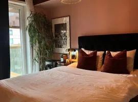Sunny apartment close to the sea