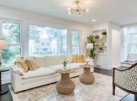 3BR Gem w 4-Season Room