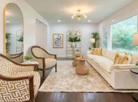 3BR Gem w 4-Season Room