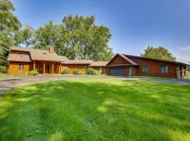 Lake Winnebago Family Retreat Dock and Deck!