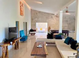 Nour Huatulco