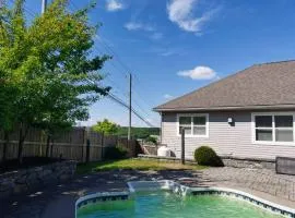 KingSizeBed PrivateBath AC Full Kitchen