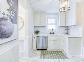 Farmhouse Fresh 4BR Retreat