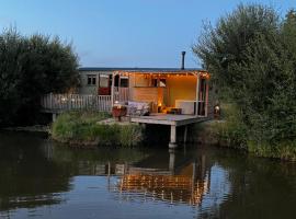 Herdsmans Hideaway, lodge en Holsworthy