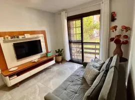 Casa térrea em condomínio à 500m da praia do Peró