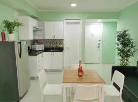Great condo with pool