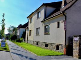 Apartment Telč Hradecka – hotel z basenem w Telczu